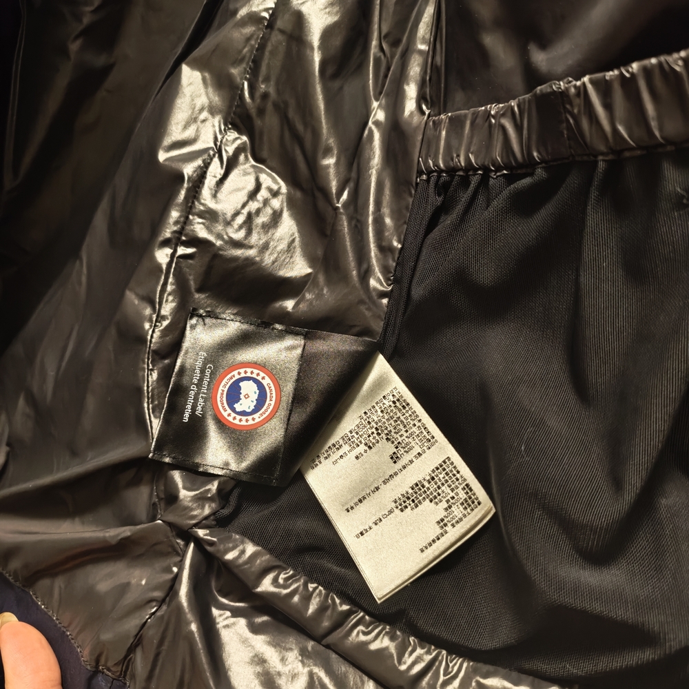 Canada Goose Women's Dark Blue Puffer Jacket - Picture 6 of 10